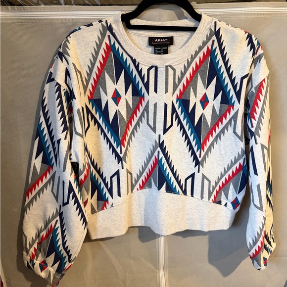 Ariat Tops - Ariat crew sweatshirt